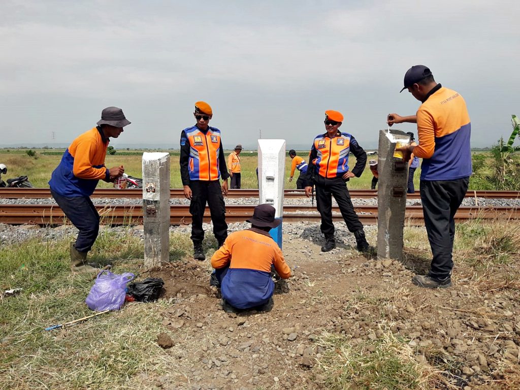 PT Kereta Api Indonesia Daop 3 Cirebon Tutup 11 Perlintasan Sebidang demi Keselamatan Masyarakat