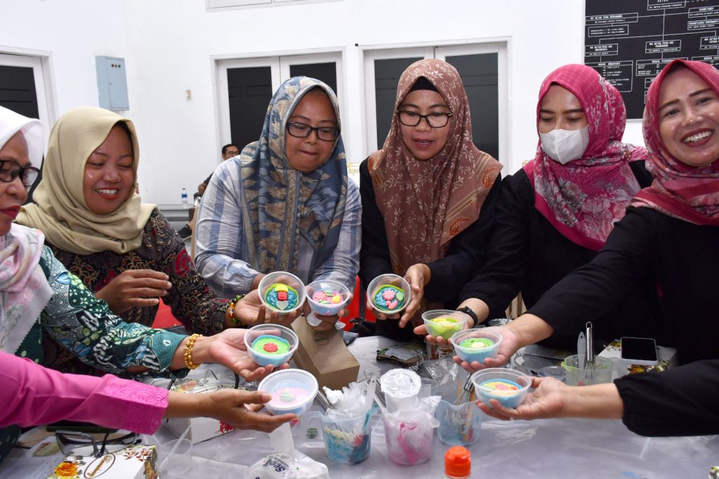 Workshop pengolahan limbah minyak jelantah menjadi sabun oleh Pertamina