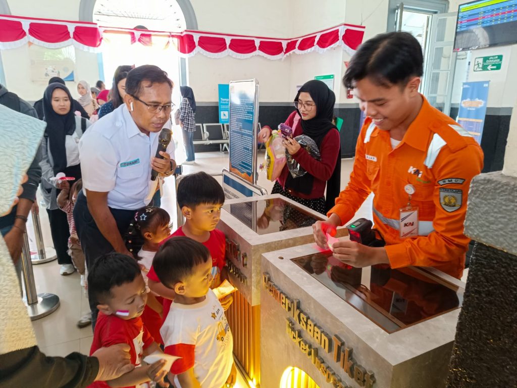 Edutrain KAI Daop 1 Jakarta di Sukabumi bersama Petualang Cilik