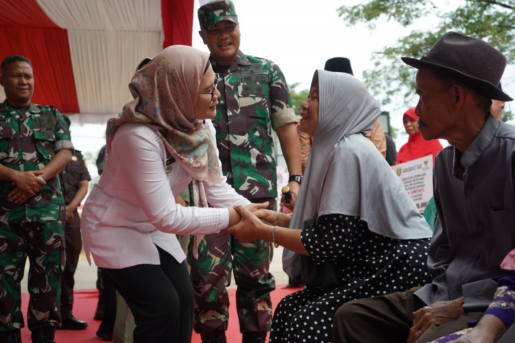 Bupati Indramayu, Nina Agustina, saat acara BSMSS. Foto: Istimewa 