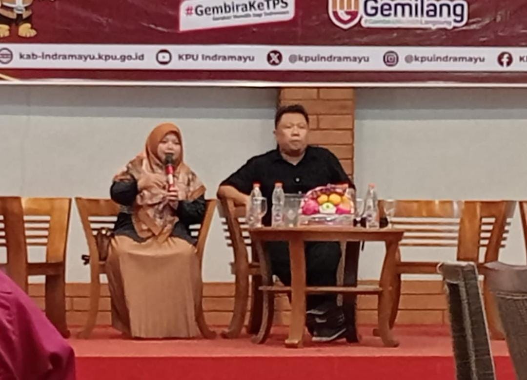 KPUD Kabupaten Indramayu bersama Forum Komunikasi Jurnalis Indramayu (FKJI) saat menggelar Media Gathering. Foto: Istimewa