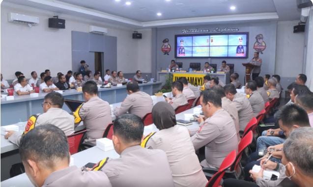 Wakapolda Jabar, Brigjen Pol. K. Rahmadi bersama PJU Polda Jabar, melaksanakan kunjungan kerja ke Polres Indramayu pada Selasa, 25 Februari 2025. (Foto: Istimewa)